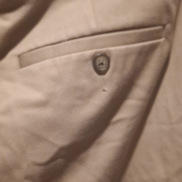 Croft & Barrow Men's Khaki Chinos - Picture 7 of 7